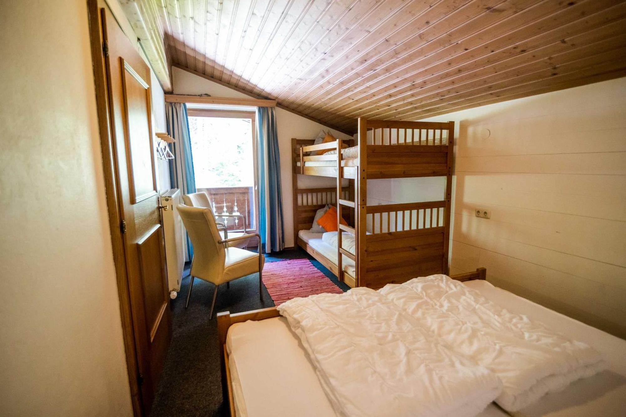 Chalet 3 Musketiers Viehhofen Kamer foto